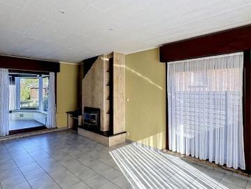 Woning te huur in Eernegem voor € 995 met 2 slaapkamers