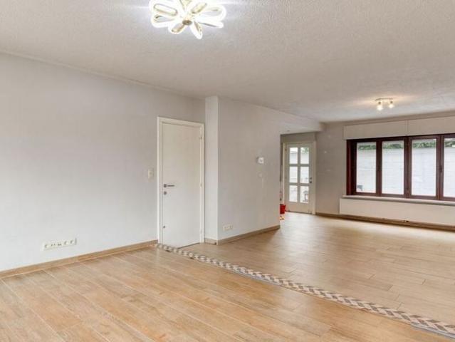 Woning te huur in Eine voor € 1.050 met 4 slaapkamers