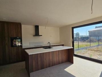 Woning te huur in Elen voor € 1.975 met 3 slaapkamers