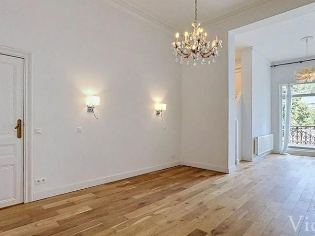 Woning te huur in Elsene voor € 4.950 met 6 slaapkamers