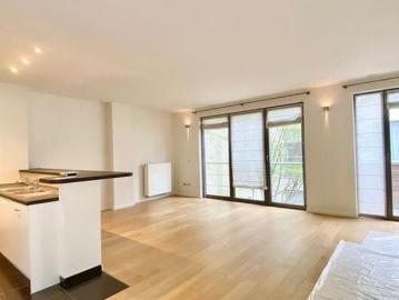 Woning te huur in Elsene voor € 2.500 met 3 slaapkamers