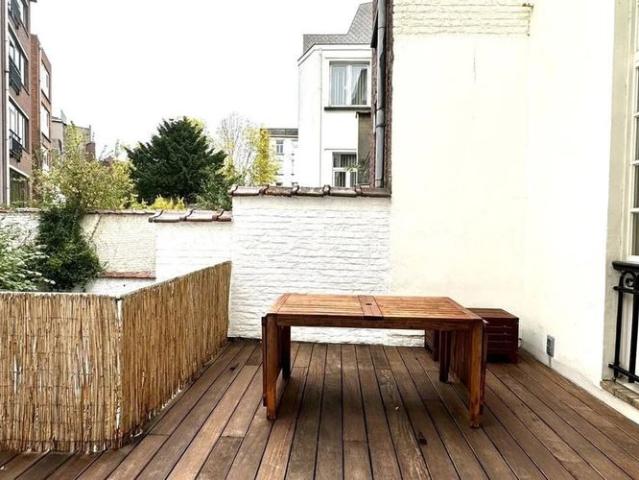 Woning te huur in Etterbeek voor € 3.650 met 5 slaapkamers