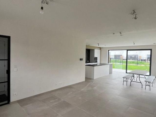 Woning te huur in Gavere voor € 1.325 met 4 slaapkamers