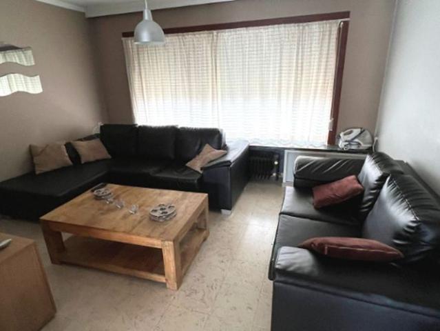 Woning te huur in Harelbeke voor € 950 met 4 slaapkamers