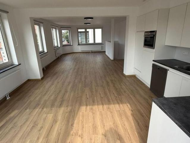 Woning te huur in Hasselt voor € 1.295 met 2 slaapkamers