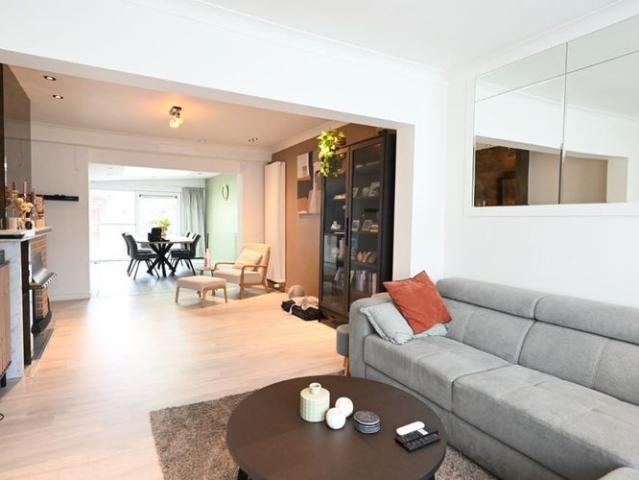 Woning te huur in Izegem voor € 900 met 3 slaapkamers