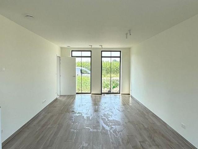 Woning te huur in Kinrooi voor € 1.550 met 4 slaapkamers