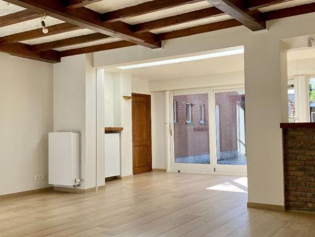 Woning te huur in Kortrijk voor € 1.100 met 4 slaapkamers