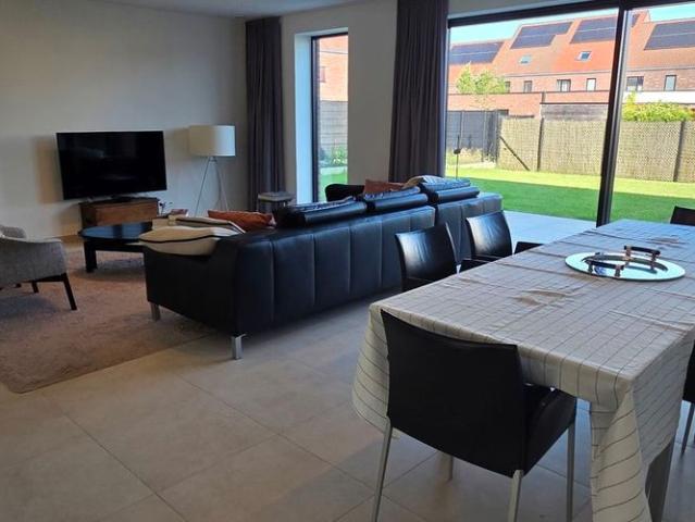 Woning te huur in Kortrijk voor € 1.390 met 3 slaapkamers
