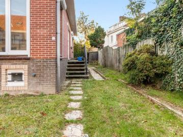 Woning te huur in Kortrijk voor € 1.495 met 4 slaapkamers