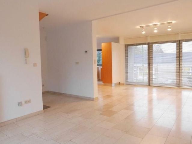 Woning te huur in Kraainem voor € 2.100 met 3 slaapkamers
