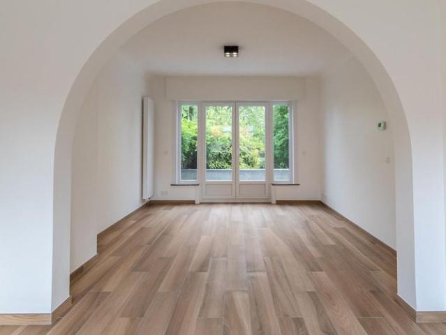 Woning te huur in Kraainem voor € 2.150 met 3 slaapkamers