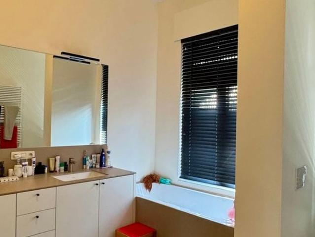 Woning te huur in Kruishoutem voor € 1.400 met 4 slaapkamers