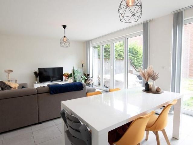 Woning te huur in Kruishoutem voor € 985 met 3 slaapkamers