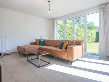 Woning te huur in Kruishoutem voor € 990 met 3 slaapkamers