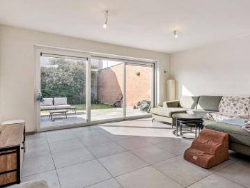 Woning te huur in Langemark voor € 950 met 4 slaapkamers