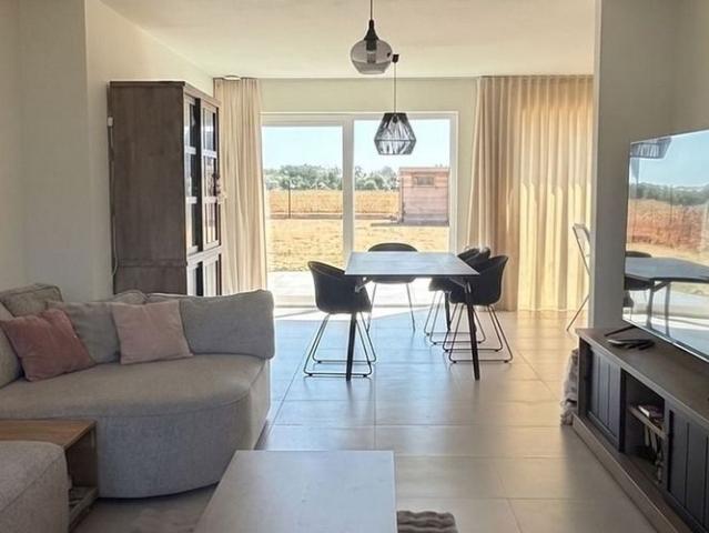 Woning te huur in Laarne voor € 1.550 met 3 slaapkamers