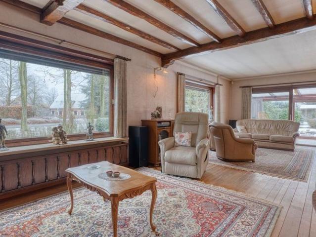 Woning te huur in Lembeke voor € 1.250 met 4 slaapkamers
