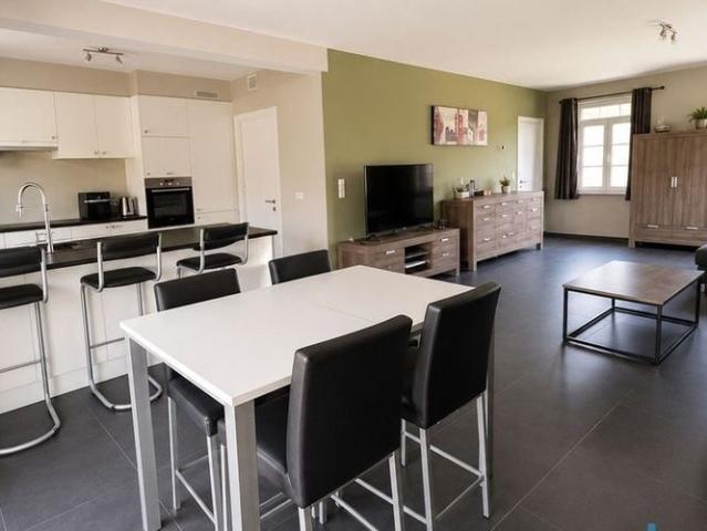 Woning te huur in Lochristi voor € 1.550 met 5 slaapkamers