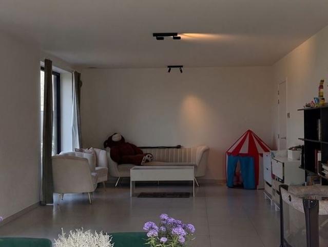Woning te huur in Lochristi voor € 1.600 met 3 slaapkamers