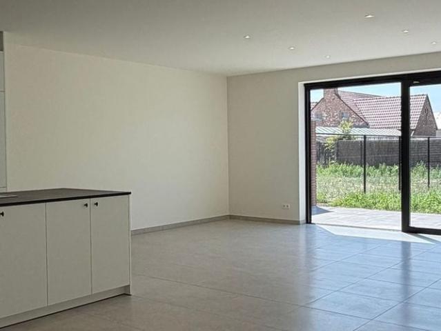 Woning te huur in Lochristi voor € 1.750 met 4 slaapkamers