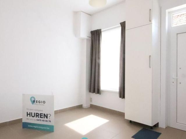 Woning te huur in Lotenhulle voor € 980 met 3 slaapkamers
