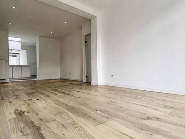 Woning te huur in Luingne voor € 950 met 4 slaapkamers