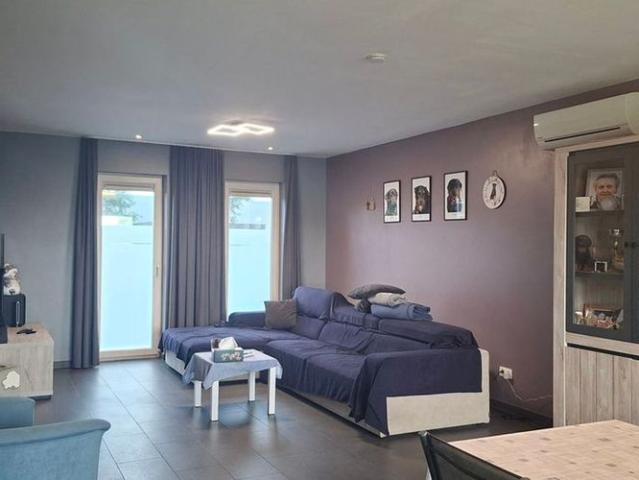 Woning te huur in Maaseik voor € 1.300 met 3 slaapkamers