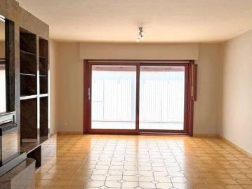 Woning te huur in Menen voor € 960 met 4 slaapkamers