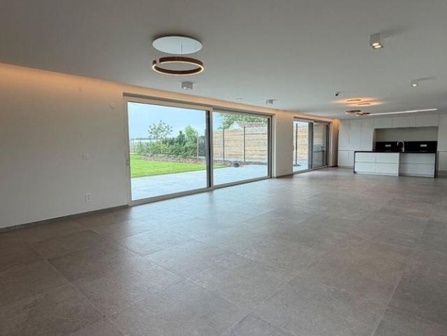 Woning te huur in Melsen voor € 2.000 met 2 slaapkamers