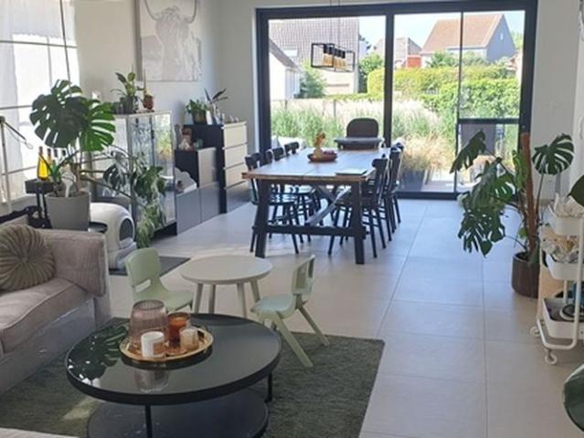 Woning te huur in Moerzeke voor € 1.323 met 3 slaapkamers
