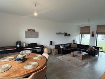 Woning te huur in Molenbeersel voor € 1.550 met 4 slaapkamers