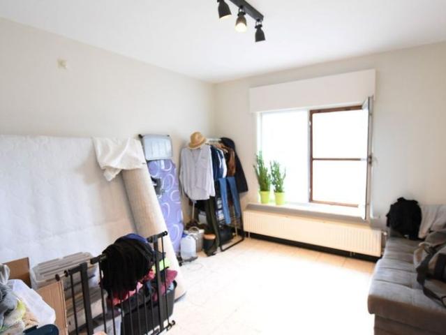 Woning te huur in Oeselgem voor € 660 met 3 slaapkamers