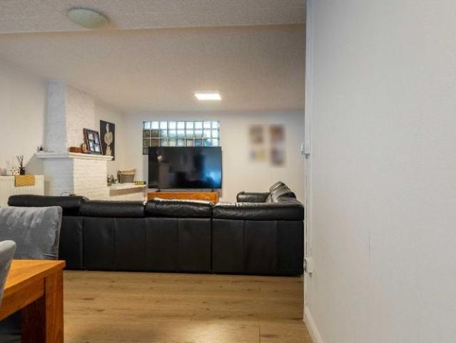 Woning te huur in Oostende voor € 990 met 5 slaapkamers