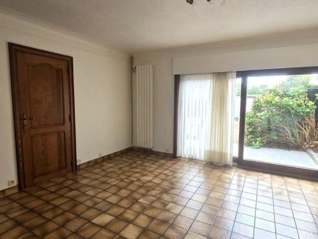 Woning te huur in Oostrozebeke voor € 875 met 3 slaapkamers