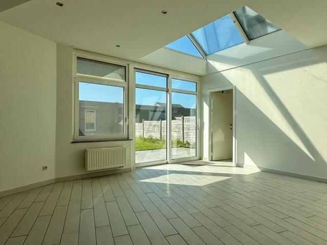 Woning te huur in Oppuurs voor € 1.250 met 3 slaapkamers
