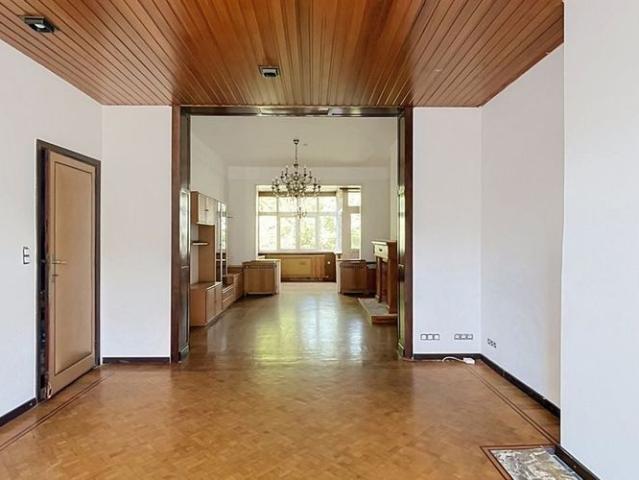 Woning te huur in Oudergem voor € 3.600 met 5 slaapkamers