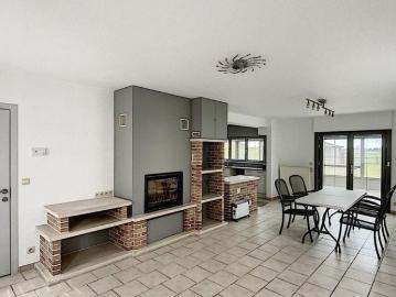 Woning te huur in Pecq voor € 1.375 met 4 slaapkamers