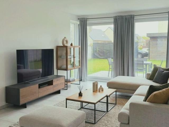 Woning te huur in Poesele voor € 1.250 met 3 slaapkamers