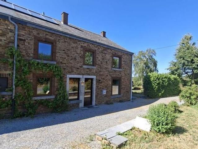 Woning te huur in Rendeux voor € 1.350 met 3 slaapkamers