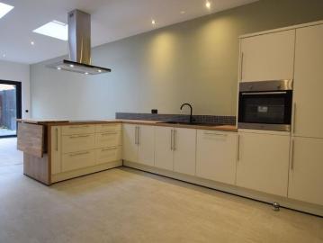 Woning te huur in Roeselare voor € 825 met 3 slaapkamers