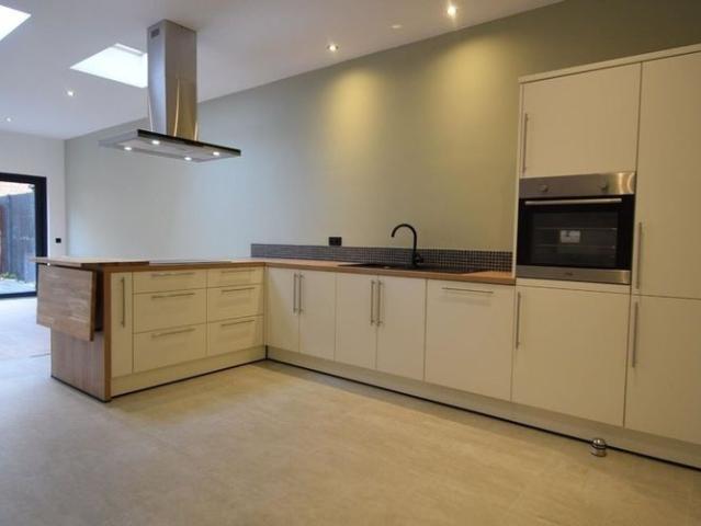 Woning te huur in Roeselare voor € 825 met 3 slaapkamers