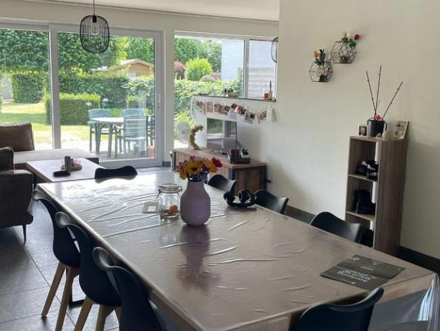 Woning te huur in Roeselare voor € 900 met 3 slaapkamers