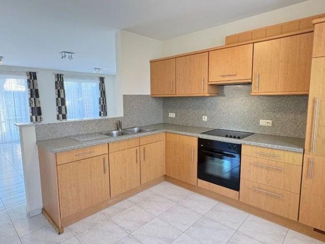 Woning te huur in Rumbeke voor € 890 met 2 slaapkamers