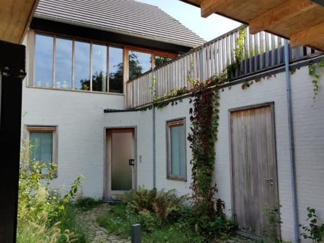 Woning te huur in rustig woonerf