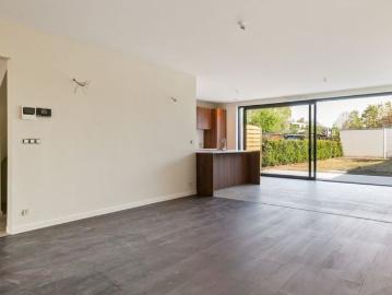 Woning te huur in 's Gravenwezel voor € 2.400 met 4 slaapkamers