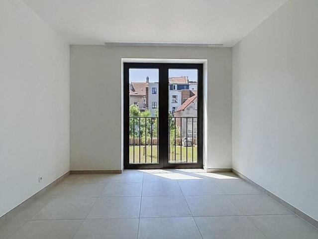 Woning te huur in Schaarbeek voor € 1.995 met 3 slaapkamers