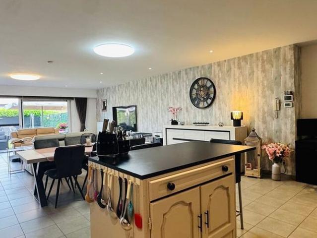 Woning te huur in Sint Gillis Waas voor € 1.075 met 4 slaapkamers