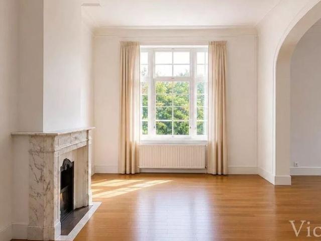 Woning te huur in Sint Pieters Woluwe voor € 3.650 met 5 slaapkamers