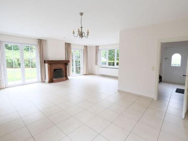 Woning te huur in Sterrebeek voor € 2.500 met 5 slaapkamers